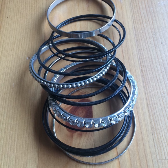 Aldo bangle set - Picture 2 of 4